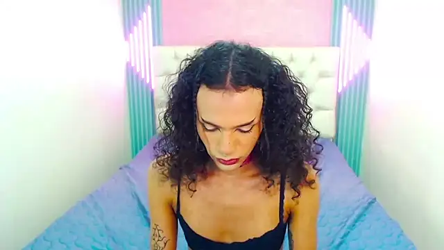 Foxy Ella  online show from 28, 10, 2025