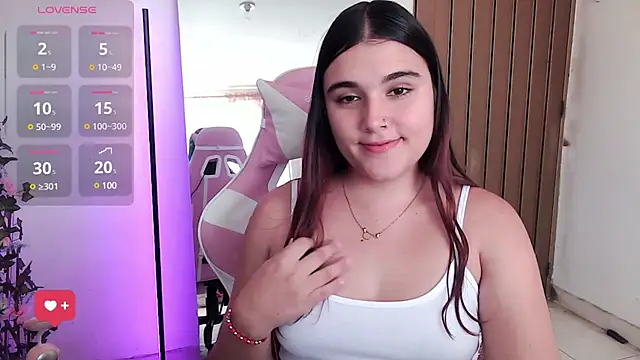 Snapshot of Magic-Smilee chatting on 8, 2, 2025 Magic-Smilee online show from 8, 2, 2025