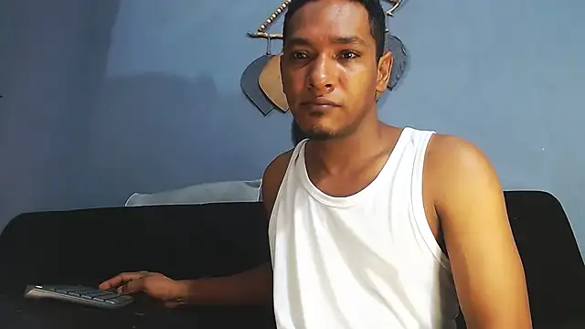 Grandeygruesa1 online show from 13, 4, 2026