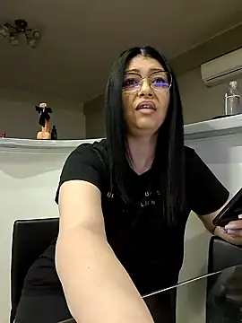 Snapshot of Milf_Abigail chatting on 20, 1, 2025 Milf Abigail online show from 20, 1, 2025