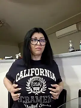 Milf Abigail online show from 15, 2, 2026