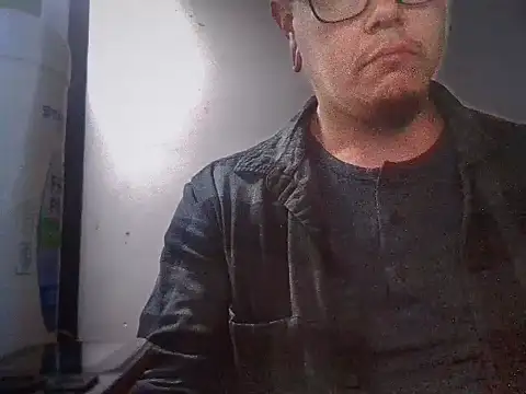 Snapshot of AlanDickson chatting on 18, 3, 2025 AlanDickson online show from 18, 3, 2025
