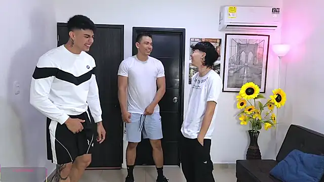 badguyss bisex online show from 19, 4, 2026