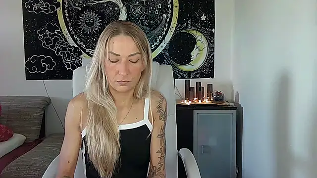 SexxyLiviaa online show from 24, 9, 2025