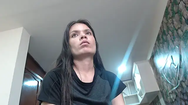 Snapshot of Karla_sweed chatting on 5, 3, 2025 Karla sweed online show from 5, 3, 2025