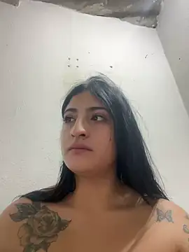 Snapshot of alondra_darling chatting on 12, 3, 2025 alondra darling online show from 12, 3, 2025