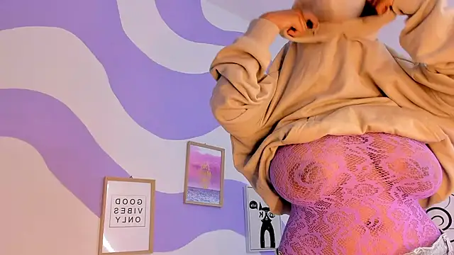 MONAAXXX  online show from 12, 3, 2025