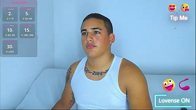 Latino Junge online show from 18, 1, 2025