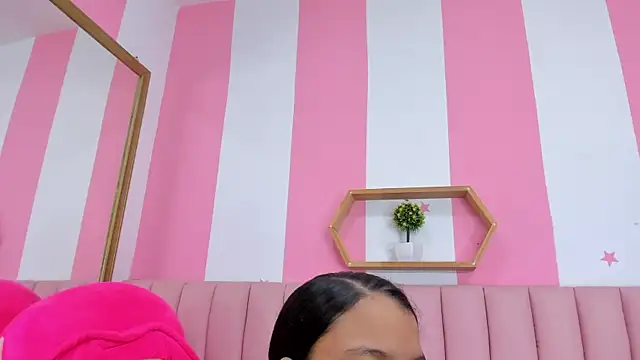 ISABELLA 020 online show from 3, 12, 2025