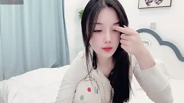 Snapshot of AKiKi711 chatting on 9, 4, 2026 AKiKi711 online show from 9, 4, 2026