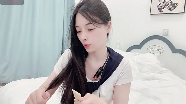 Snapshot of AKiKi711 chatting on 14, 4, 2026 AKiKi711 online show from 14, 4, 2026