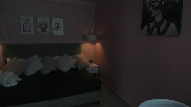 zara  sweet online show from 7, 4, 2026