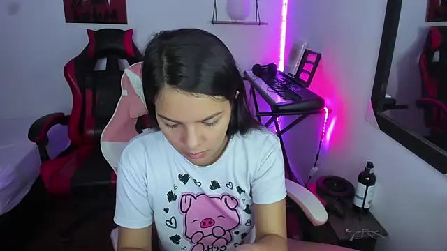 Snapshot of jessi_and_boy chatting on 18, 2, 2026 jessi and boy online show from 18, 2, 2026