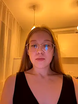 Eva Weyne online show from 15, 11, 2025