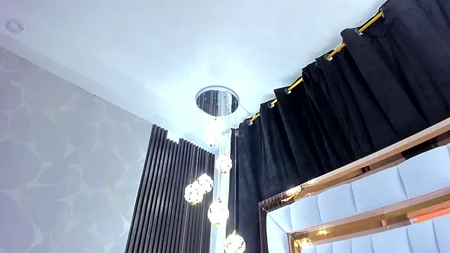 SarayRoyse online show from 12, 11, 2025