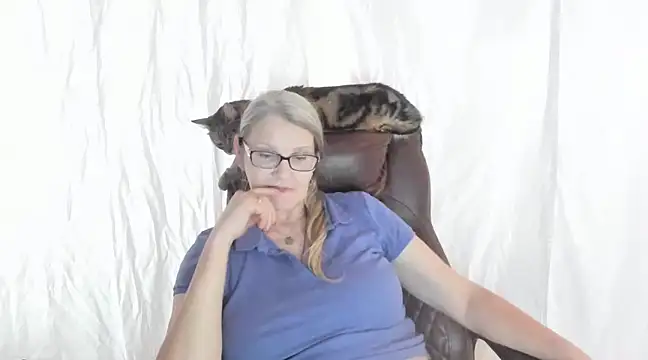 irinamaux online show from 25, 2, 2025