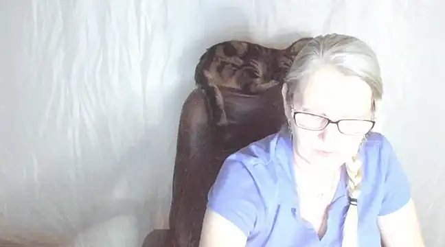 irinamaux online show from 25, 2, 2025