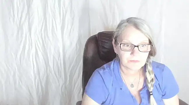 irinamaux online show from 26, 2, 2025