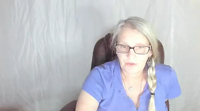 irinamaux online show from 26, 2, 2025