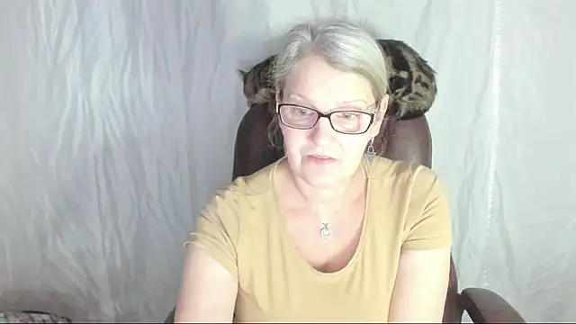 irinamaux online show from 5, 3, 2025