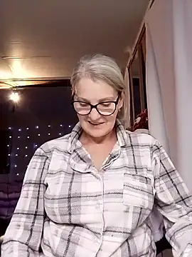 irinamaux online show from 5, 11, 2025