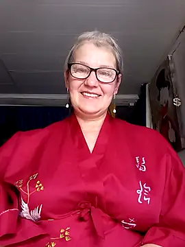 Snapshot of irinamaux chatting on 17, 6, 2026 irinamaux online show from 17, 6, 2026