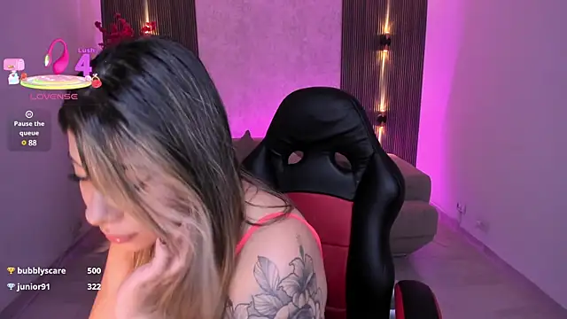 Snapshot of celeste_rosse chatting on 6, 3, 2025 celeste rosse online show from 6, 3, 2025