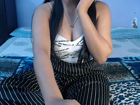 Freya nia online show from 6, 1, 2025