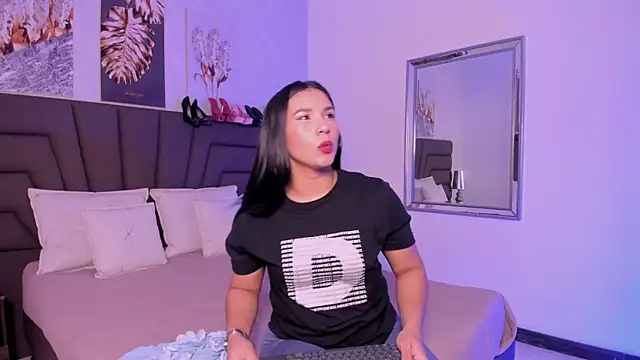 Sofi Perez  online show from 2, 3, 2026