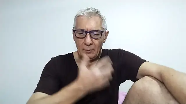 BIGUNCUTHARDCOCK online show from 17, 4, 2026