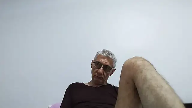 Snapshot of BIGUNCUTHARDCOCK chatting on 4, 7, 2026 BIGUNCUTHARDCOCK online show from 4, 7, 2026