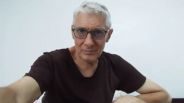 Snapshot of BIGUNCUTHARDCOCK chatting on 5, 7, 2026 BIGUNCUTHARDCOCK online show from 5, 7, 2026