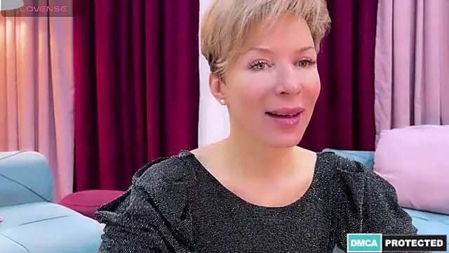Snapshot of UrGoddessJenny chatting on 2, 1, 2025 UrGoddessJenny online show from 2, 1, 2025