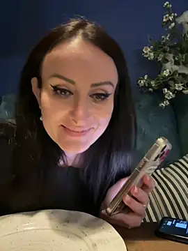 Snapshot of _AHHA_ chatting on 22, 1, 2025 AHHA online show from 22, 1, 2025