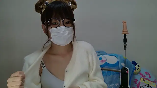 Snapshot of hi---chan- chatting on 5, 2, 2025 hi---chan- online show from 5, 2, 2025