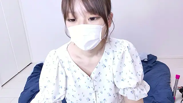 Snapshot of hi---chan- chatting on 27, 4, 2026 hi---chan- online show from 27, 4, 2026