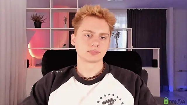 Snapshot of sunnyburn_boy chatting on 25, 7, 2026 sunnyburn boy online show from 25, 7, 2026