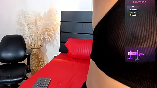 Julieta Coopeer  online show from 19, 9, 2025