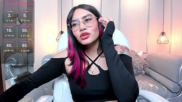 AzuraKindong online show from 31, 12, 2024