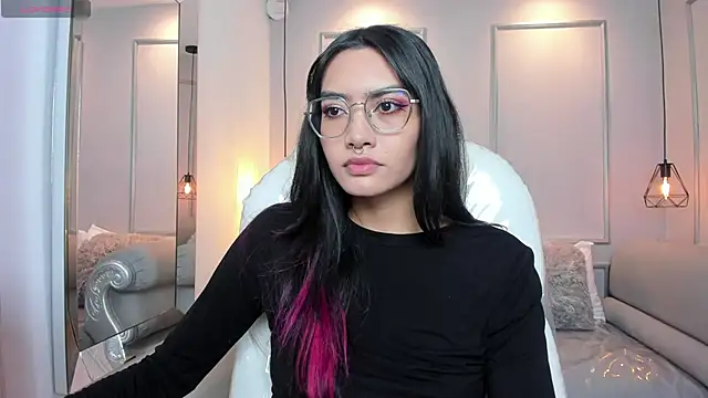 AzuraKindong online show from 6, 11, 2025