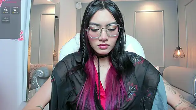 AzuraKindong online show from 5, 12, 2025