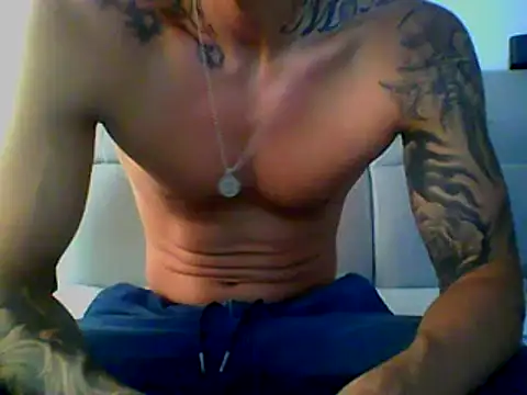 Skater29xx2 online show from 28, 1, 2025