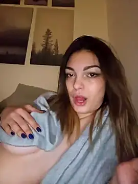 Snapshot of La_Nebulleuse-Nebulla chatting on 6, 1, 2025 La Nebulleuse-Nebulla online show from 6, 1, 2025