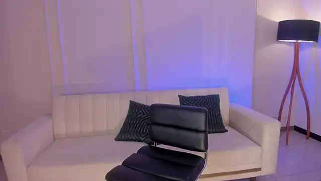 sarawinstone online show from 6, 3, 2025