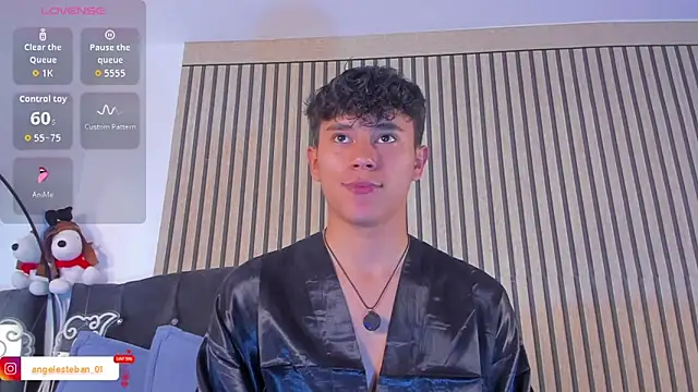 Angel esteban fx online show from 11, 3, 2026