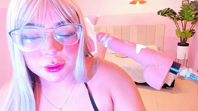 Snapshot of Red_lady chatting on 4, 3, 2025 Red lady online show from 4, 3, 2025