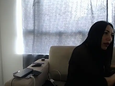 Laura martin  online show from 6, 11, 2025