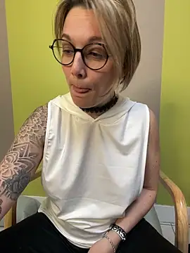 marinella07 online show from 28, 2, 2025