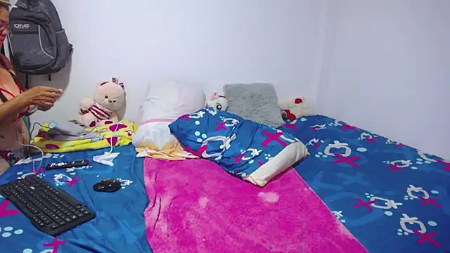 Snapshot of Stepmom_slut_50 chatting on 5, 3, 2025 Stepmom slut 50 online show from 5, 3, 2025