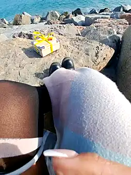 SexyErola27 online show from 3, 2, 2025